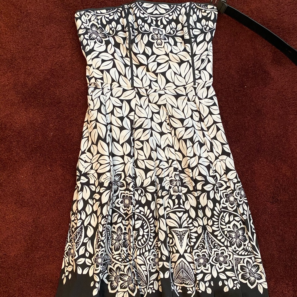 White House black market strapless dress with belt